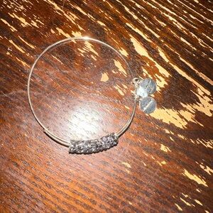 Ale and ani crystals